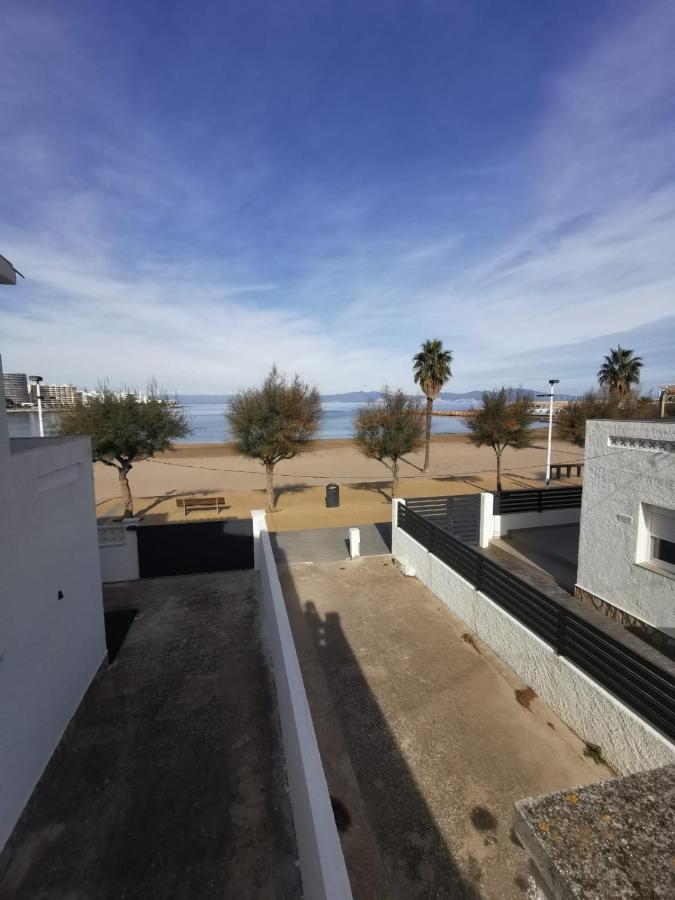 Apartamento En La Playa. Free Parking. Free Wifi L' Escala 외부 사진