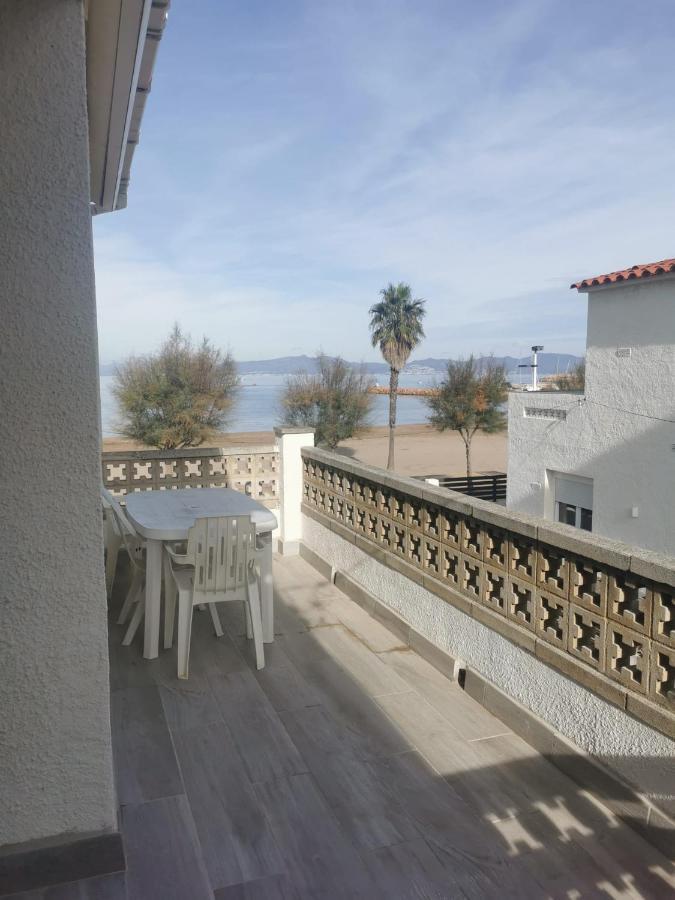 Apartamento En La Playa. Free Parking. Free Wifi L' Escala 외부 사진