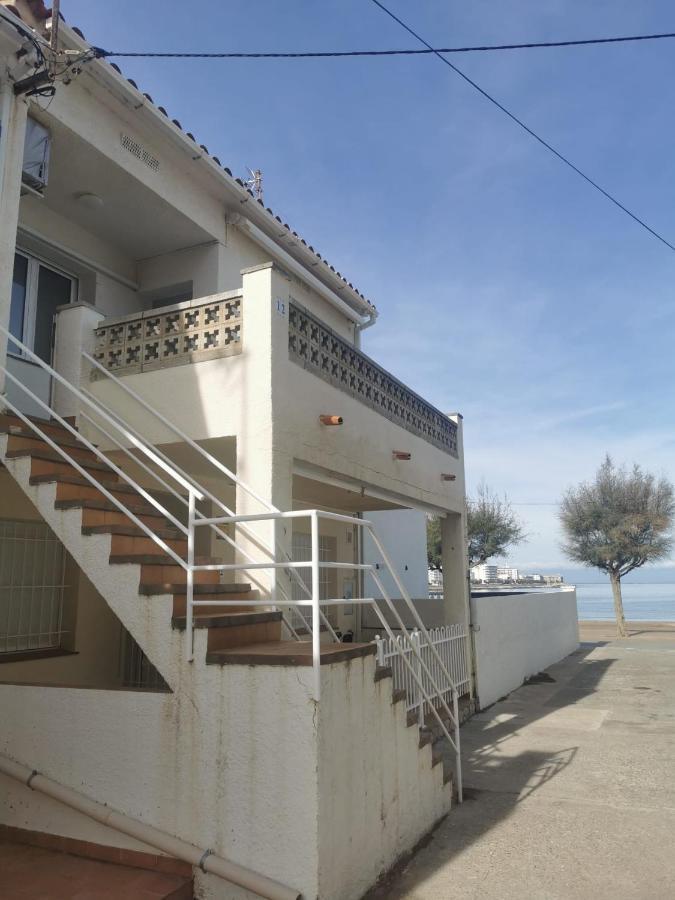 Apartamento En La Playa. Free Parking. Free Wifi L' Escala 외부 사진