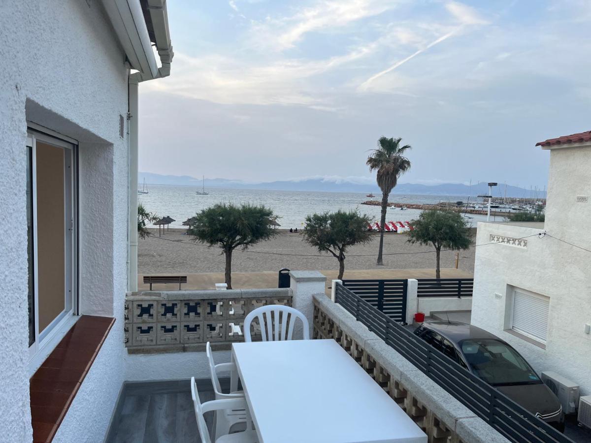 Apartamento En La Playa. Free Parking. Free Wifi L' Escala 외부 사진